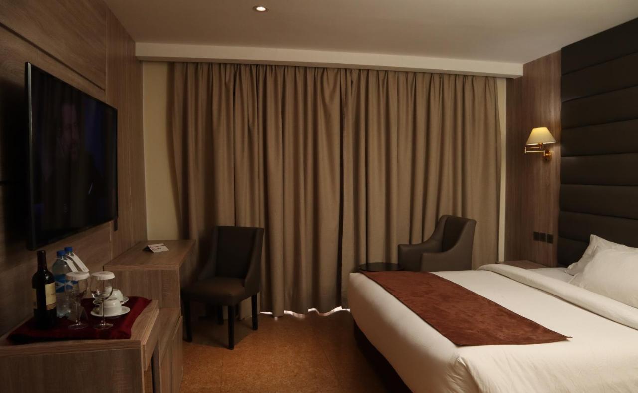 Monty Suites Calabar Eksteriør bilde