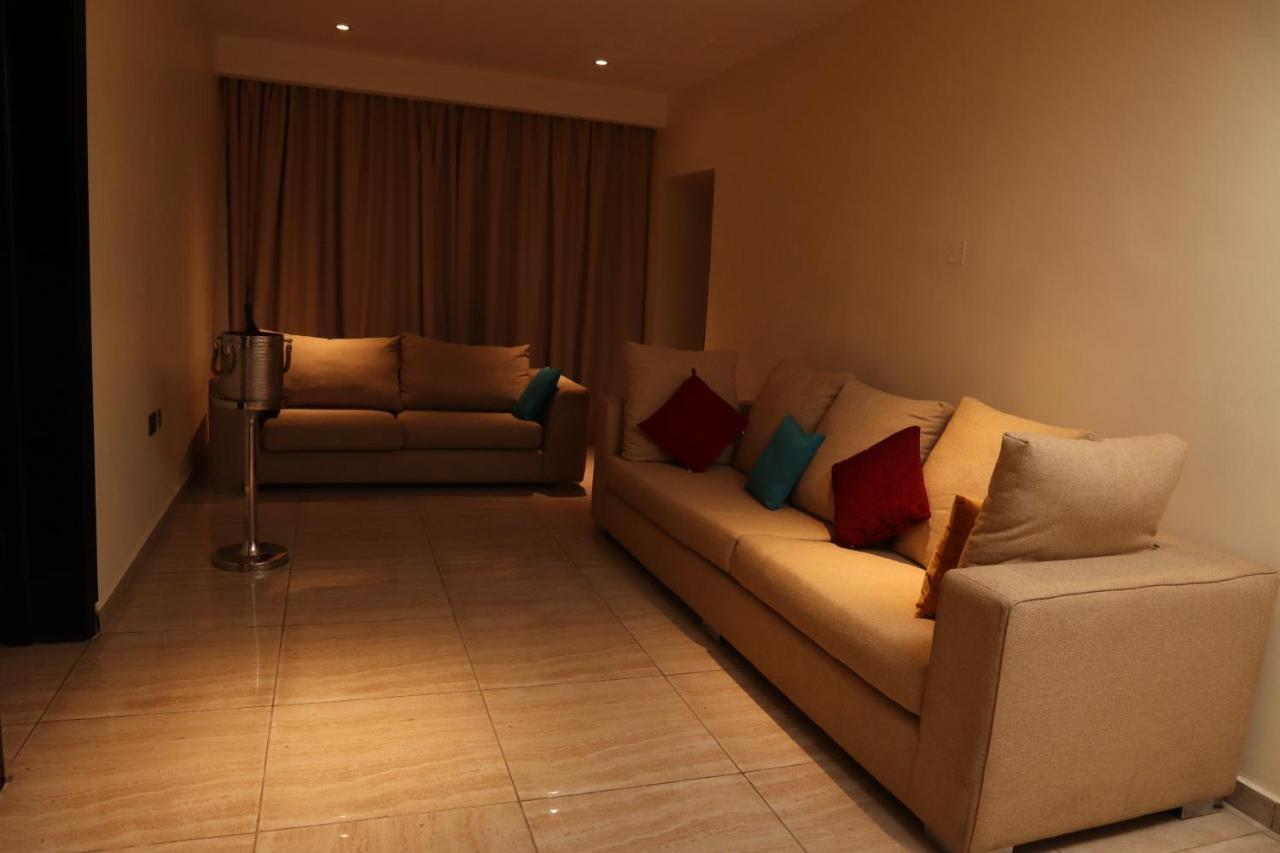 Monty Suites Calabar Eksteriør bilde