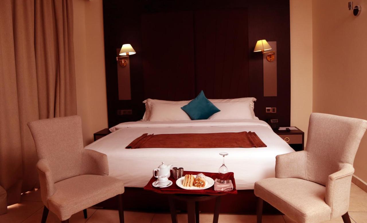 Monty Suites Calabar Eksteriør bilde